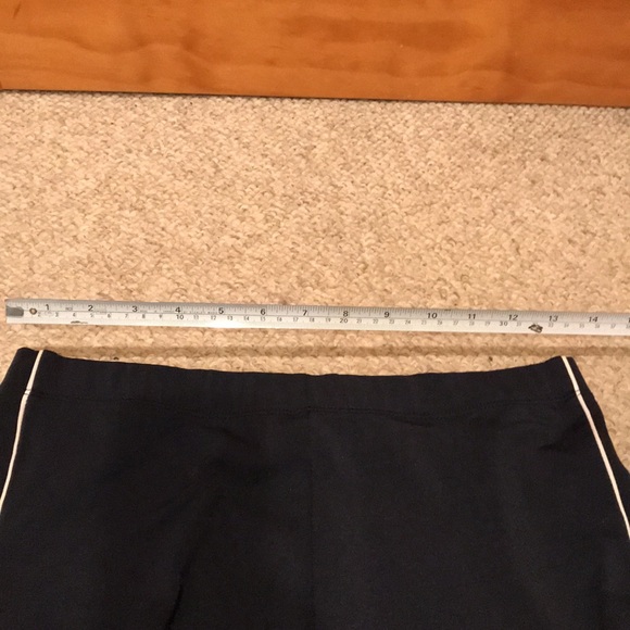 Moret Ultra Capri Leggings - Picture 5 of 5